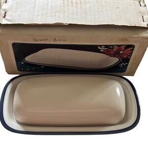 Town & Country Stoneware Butter Dish With Cover 1980’s Never Used